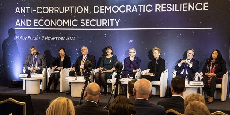 Borba protiv korupcije, demokratska otpornost i ekonomska sigurnost