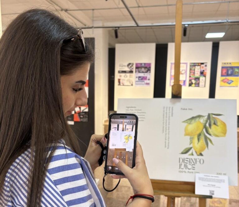 Izložba postera “#YouthVsFake” uspješno završena: Kreativnost mladih u službi borbe protiv dezinformacija